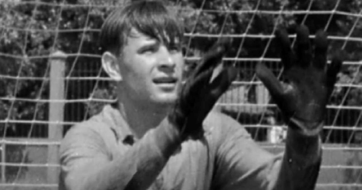 Kao dijete se radom u tvornici borio protiv nacista. Među stativama je postao najveći