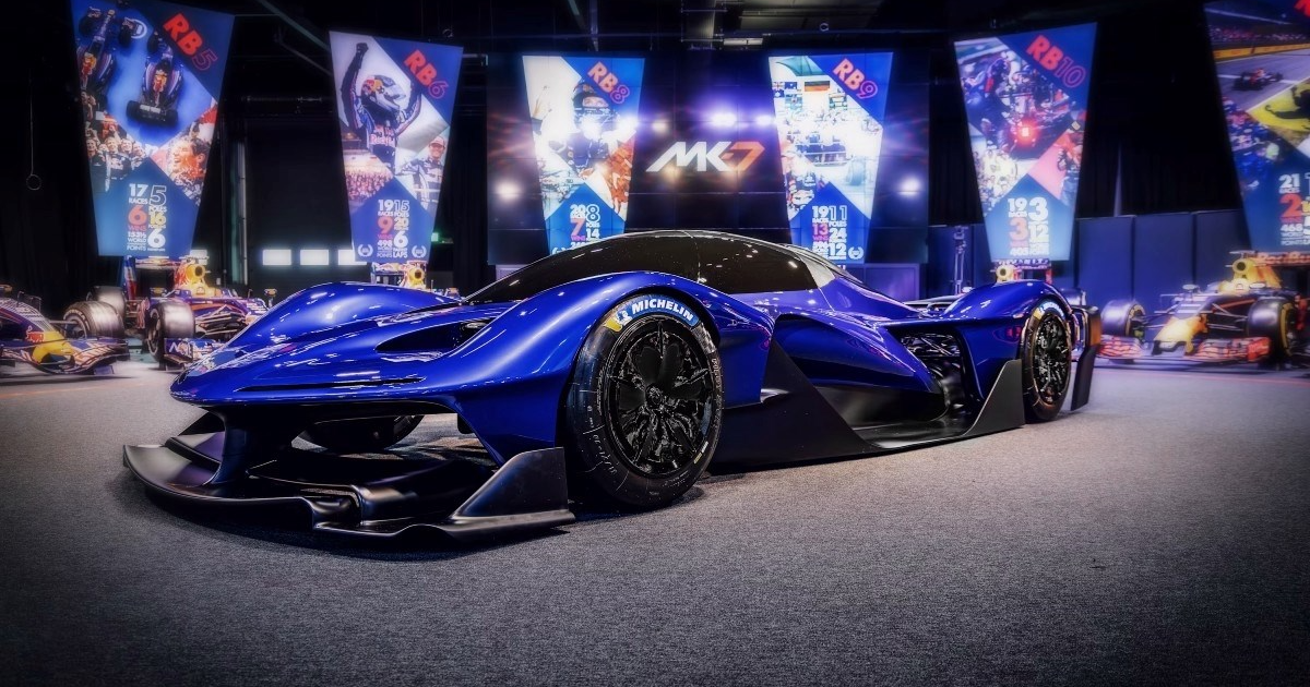 Red Bull je napravio svoj prvi automobil i pokazao da nema boljeg