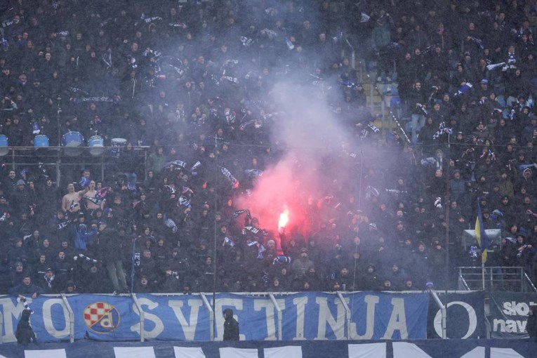 Boysi podigli transparent na kojem piše "FCK PTN". Evo o čemu se radi