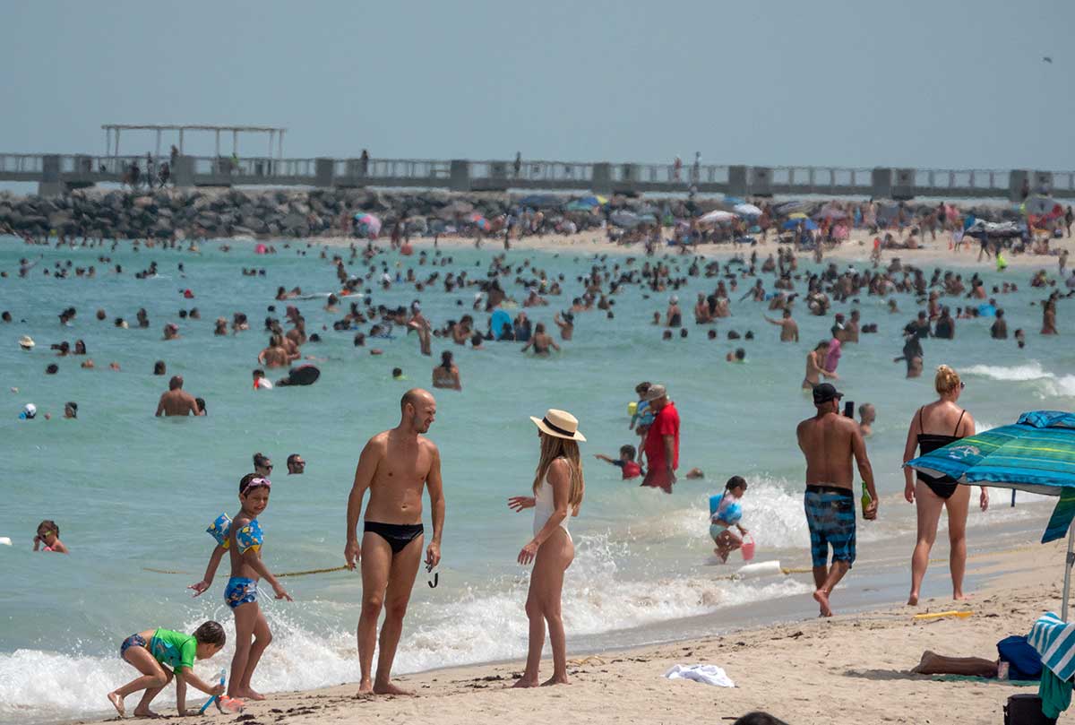 Na Floridi najveći dnevni skok broja novozaraženih, za više od 15.000