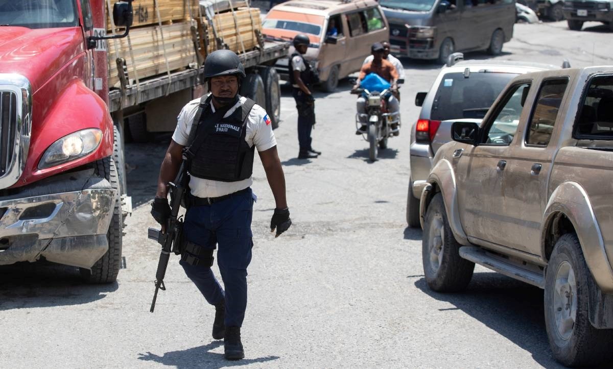 Haiti se bori s bandama. Nema dovoljno policajaca. Smijenjen šef policije 