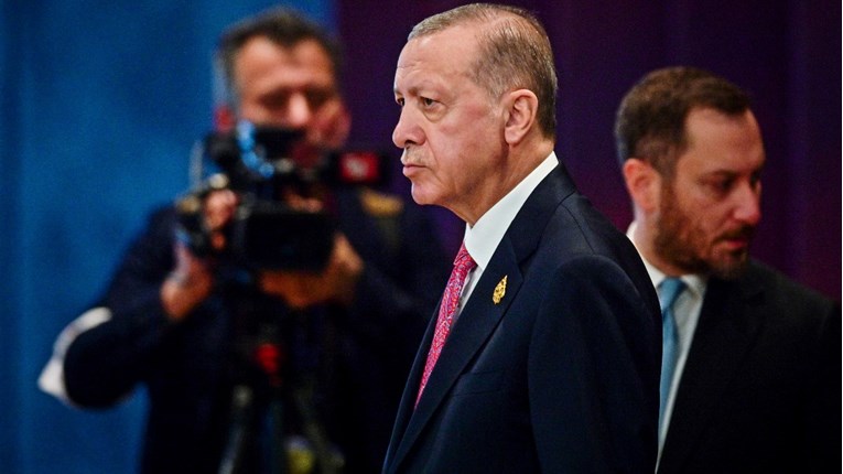 Erdogan razmišlja o slanju vojske protiv kurdske milicije