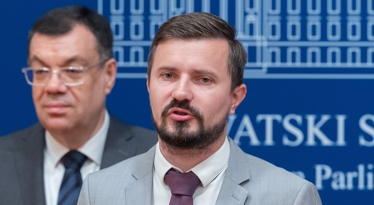 Nađi: Dobro je što Anušić ima bogat ratni put