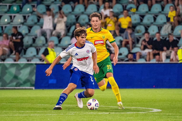 Hajduk se provukao