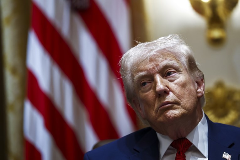 Trump priznao da je SAD slao oružje iranskim prosvjednicima 