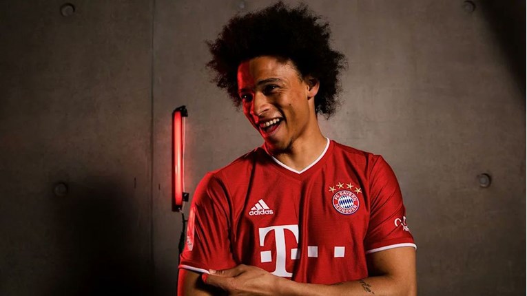 Leroy Sane novi je igrač Bayerna, već je obukao i dres
