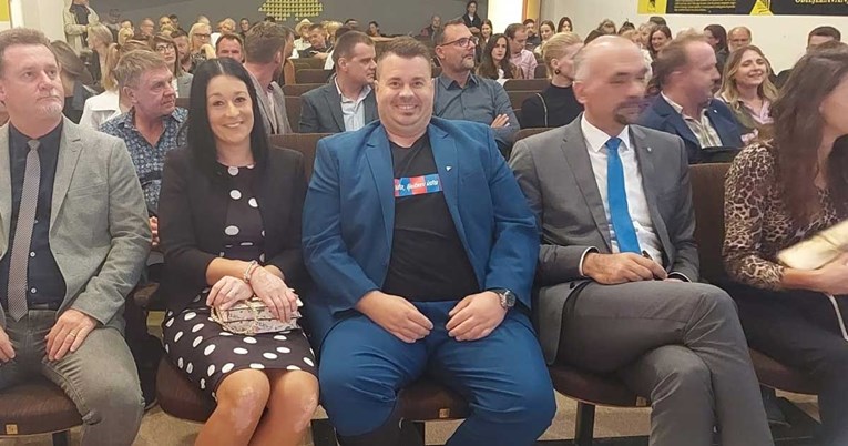 Načelnik koji je općinskom karticom plaćao bordel dijelio priznanja građanima