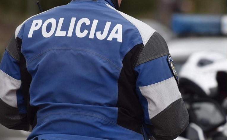 Policajac u Dalmaciji uhićen zbog nasilja u obitelji