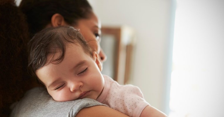 Znanstvenici objasnili kako uspavati bebu u samo 13 minuta