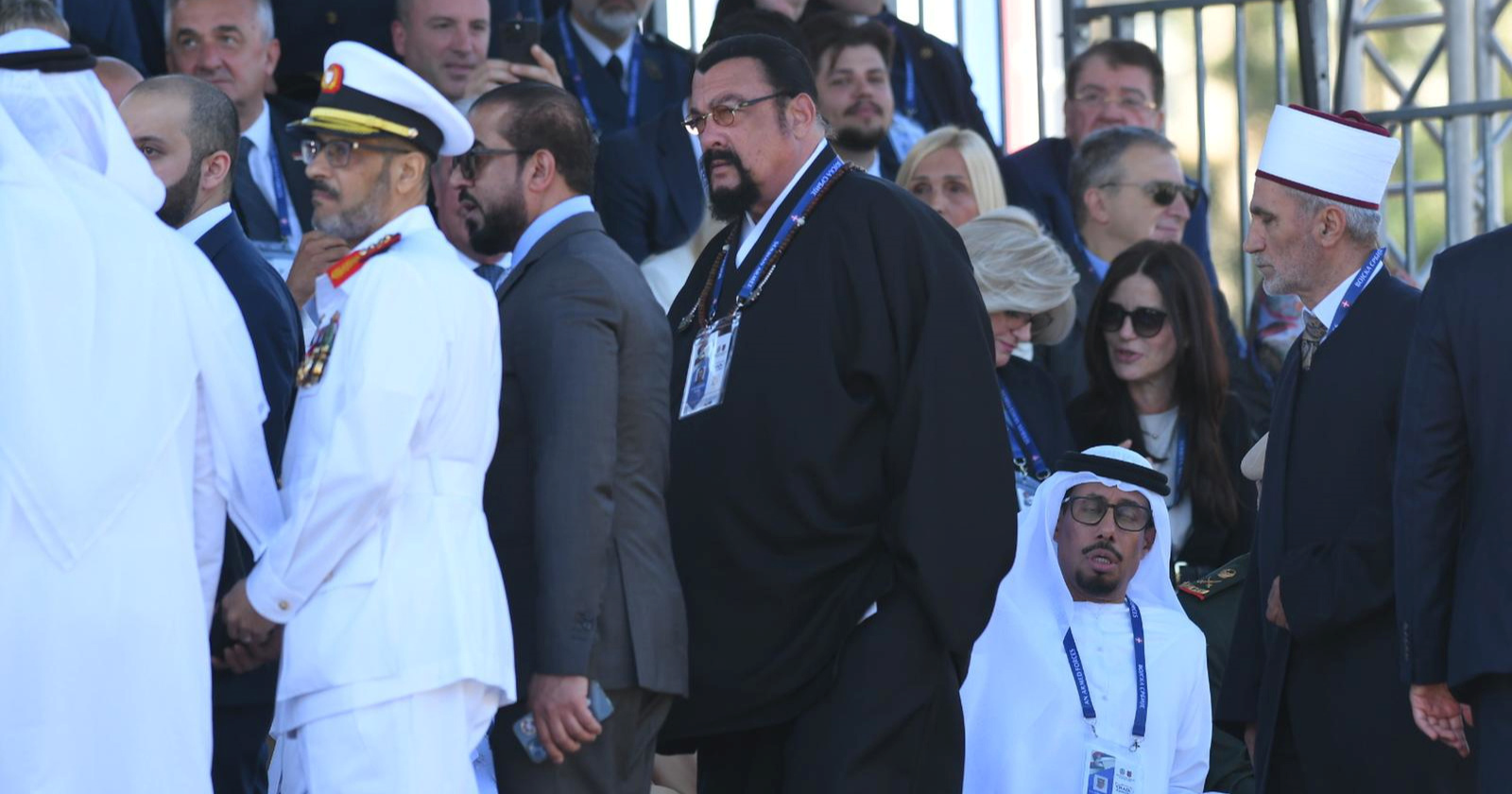 Steven Seagal pratio vojnu paradu u Beogradu
