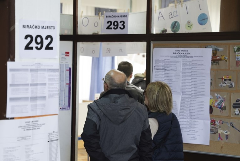 Politički analitičar: Ljudi će sutra radije otići na plažu nego na birališta