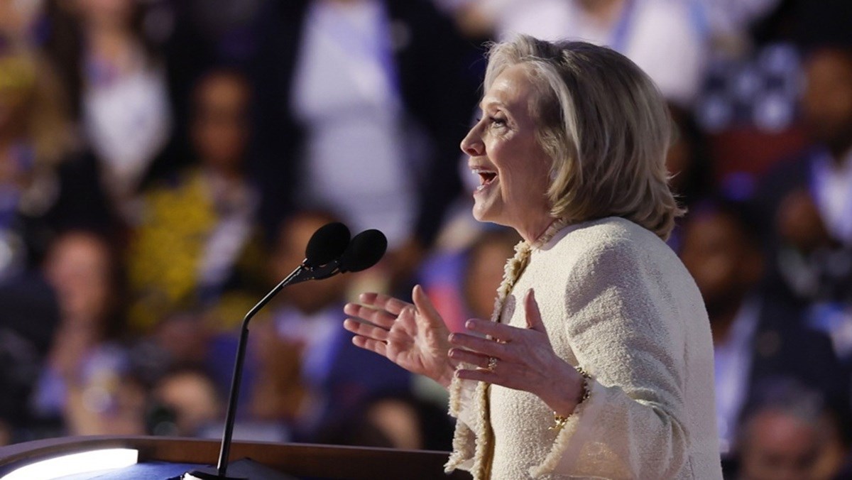 Hillary Clinton optužuje Trumpa za zataškavanje Epsteinovih spisa