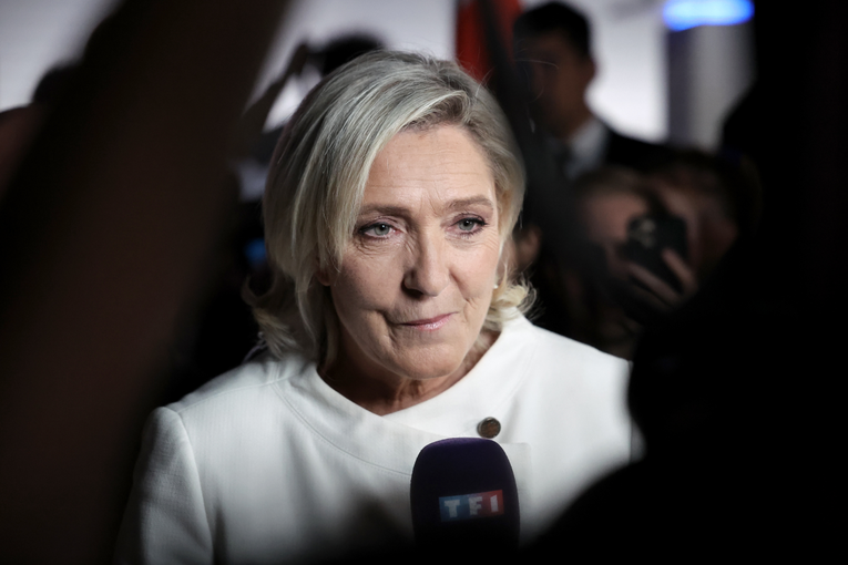 Marine Le Pen želi biti predsjednica, ali sud joj može stati na put