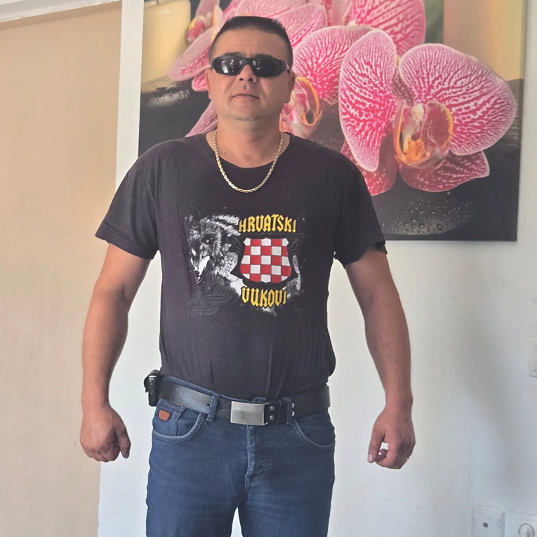 Dobio izbore s jednim glasom, glasao za sebe. "I ženi sam rekao da ne ide glasati"