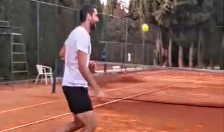 Čilić žonglirao teniskom lopticom, a njegovo umijeće komentirali su Modrić i Rakitić