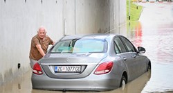 VIDEO Mercedesom zapeo u poplavljenom podvožnjaku u Buzinu