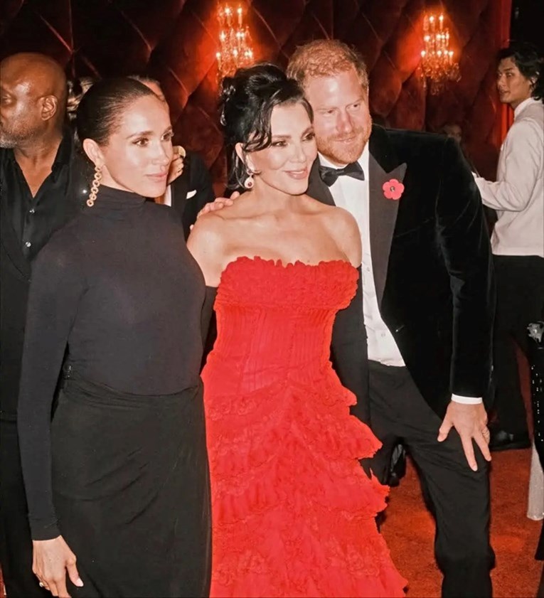 Otkriveno je zašto su Kardashianke obrisale fotke Meghan i Harryja s Instagrama