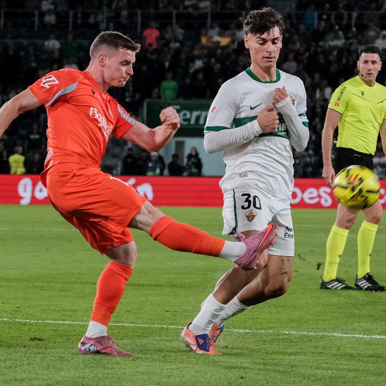 Arsenal i Real Madrid u borbi za mladog veznjaka od 20 milijuna eura