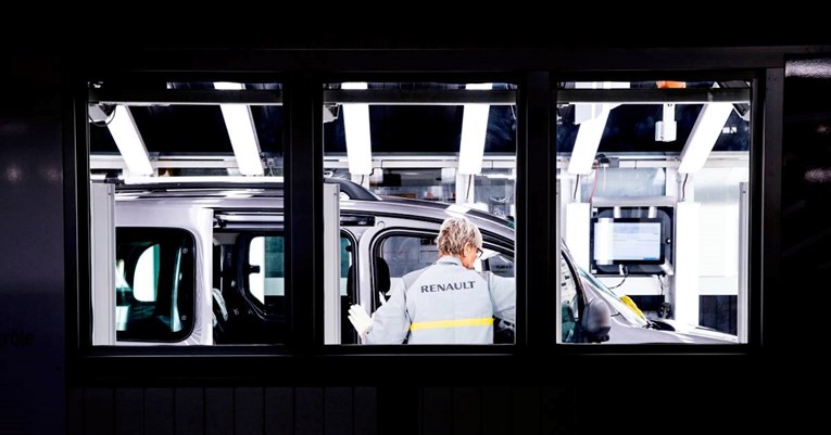 Zelenskij je uspio: Renault prekida proizvodnju u Rusiji