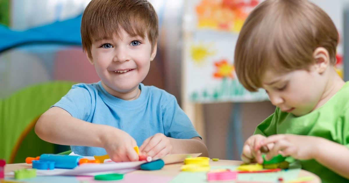 Četiri načina kako kroz igru potaknuti razvoj fine motorike kod djece