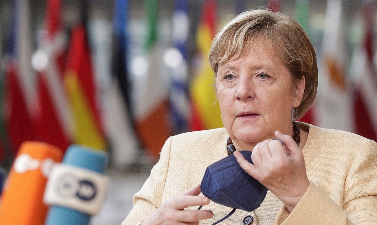 Merkel: Žene moraju biti hrabrije u popunjavanju šefovskih pozicija