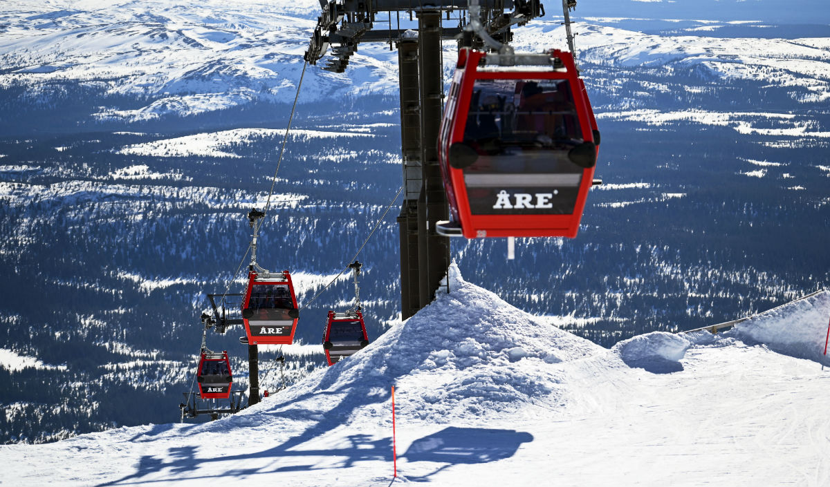 Skijaški lift u Švicarskoj pao s visine od 10 metara, četvero teško ozlijeđeno