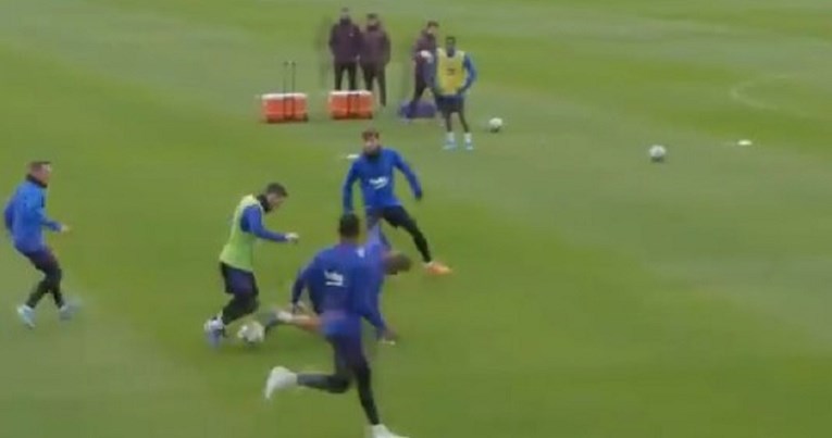 VIDEO Messi s nevjerojatna četiri gola uništio suigrače na treningu