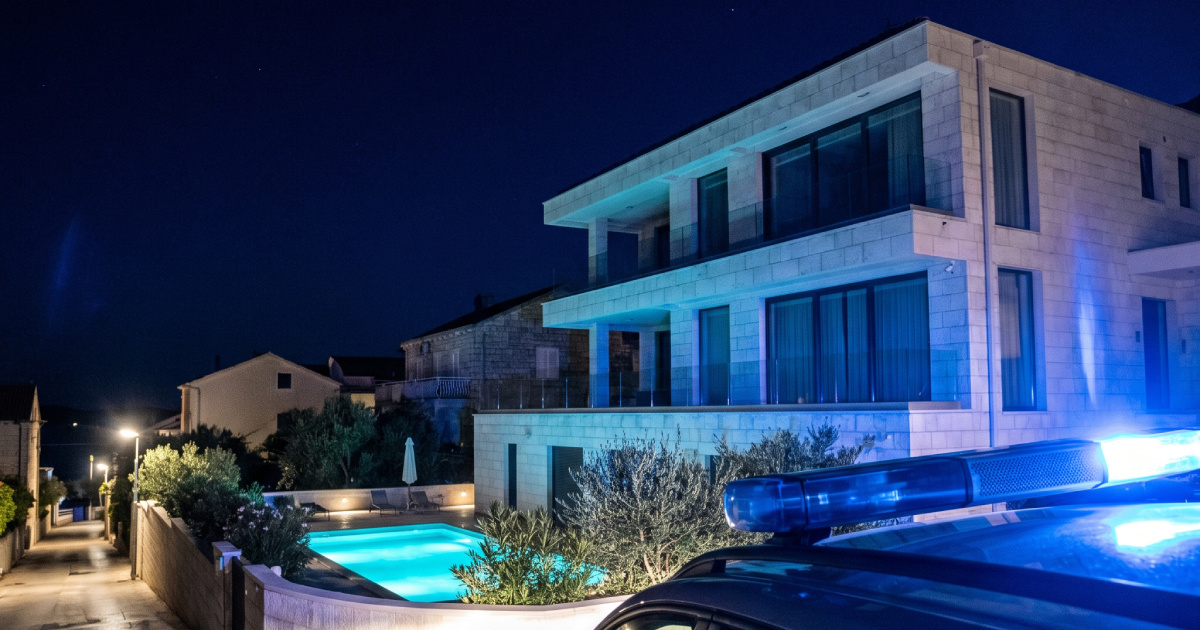 Mladi Britanci tulumarili u Kaštelima, policija ih sve privela