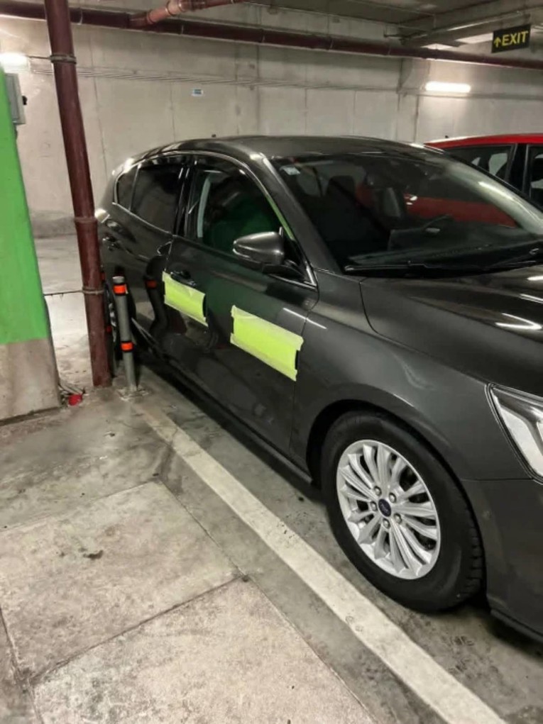 FOTO Pogledajte kako je vozač u Dubrovniku zaštitio auto od ogrebotina