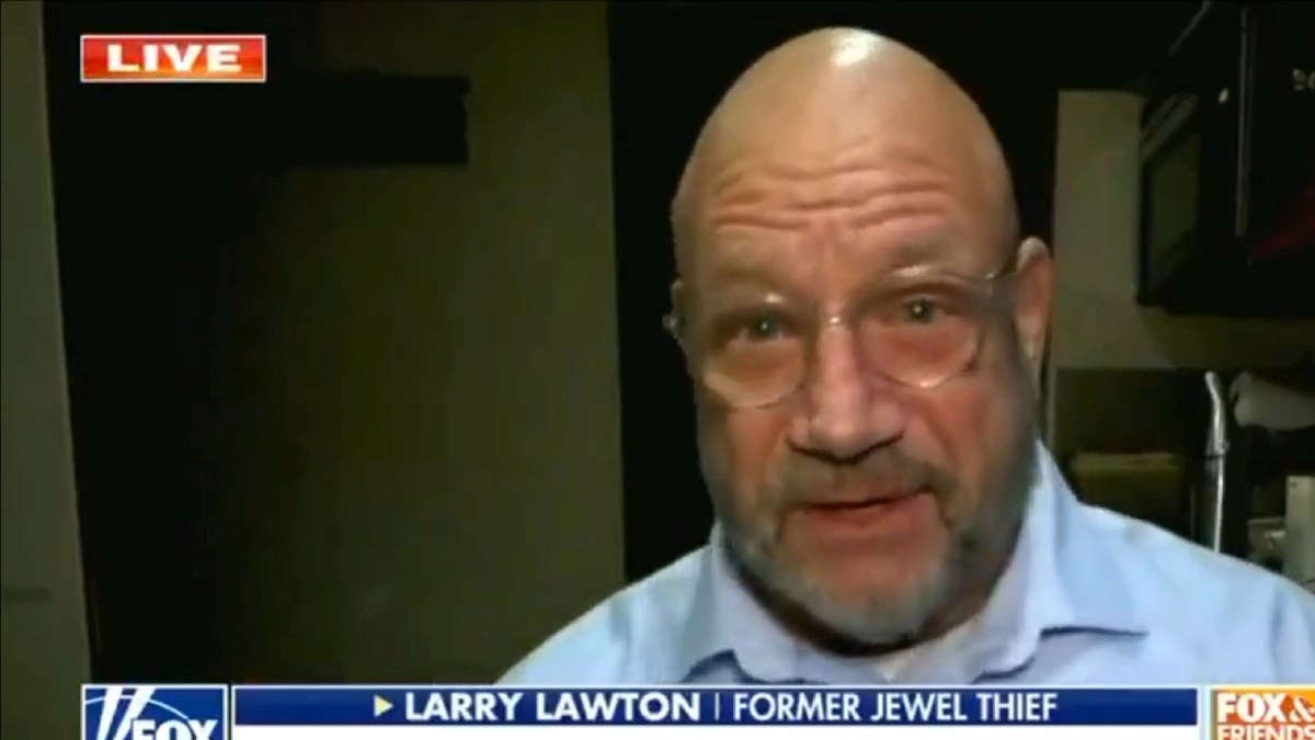 Bivši kradljivac dragulja: Pljačka u Louvreu morala je biti "inside job"