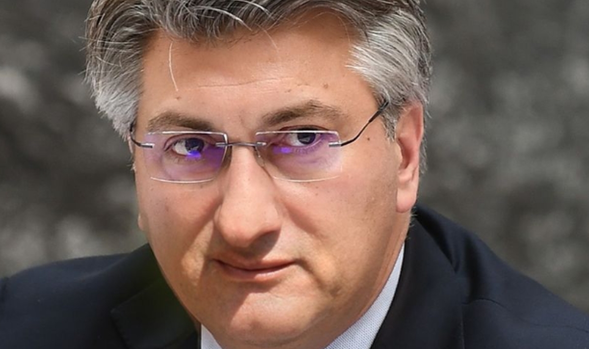 SDP objavio sliku: "Upoznajte Karaplenkovića"