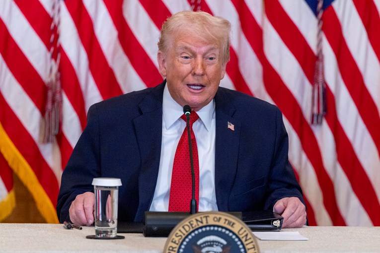 Trump zaprijetio svim zemljama koje su protiv otimanja Grenlanda