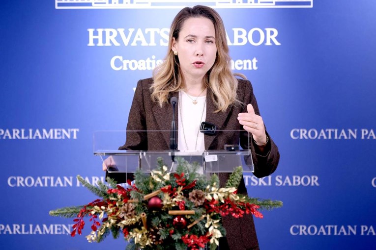 Selak Raspudić pozvala Milanovića da sazove izvanrednu sjednicu Sabora o femicidu