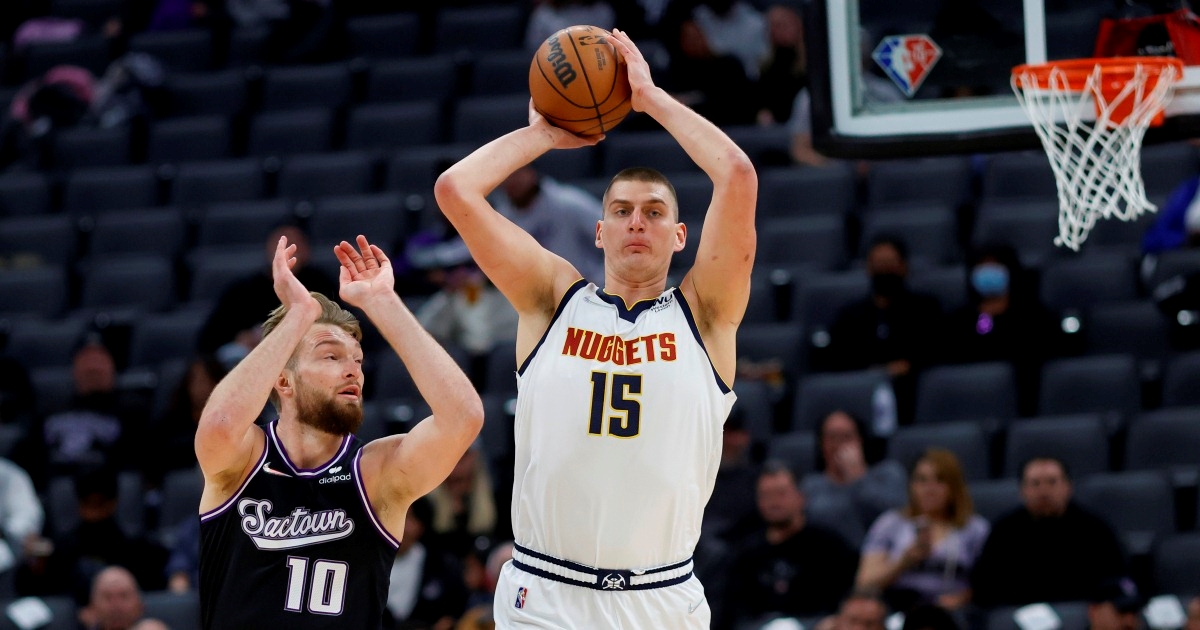 VIDEO Jokić upisao još jedan triple-double i približio se Chamberlainu