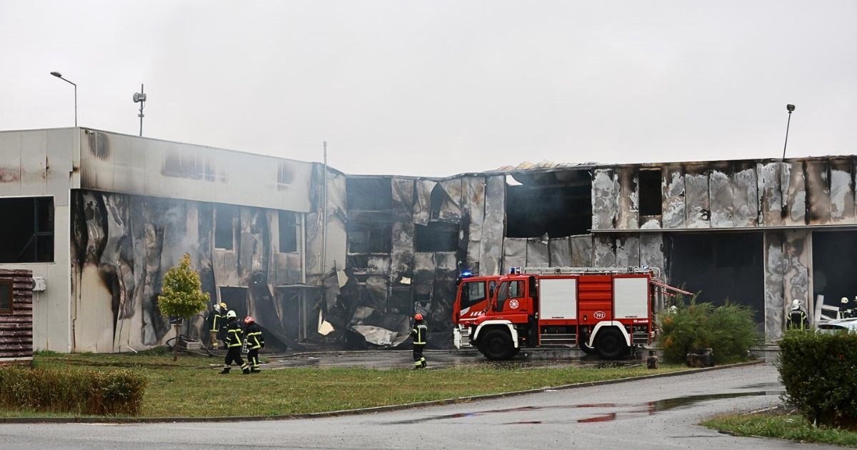 Gotov očevid požara u osječkom skladištu, izazvao ga neispravan razvodni ormarić