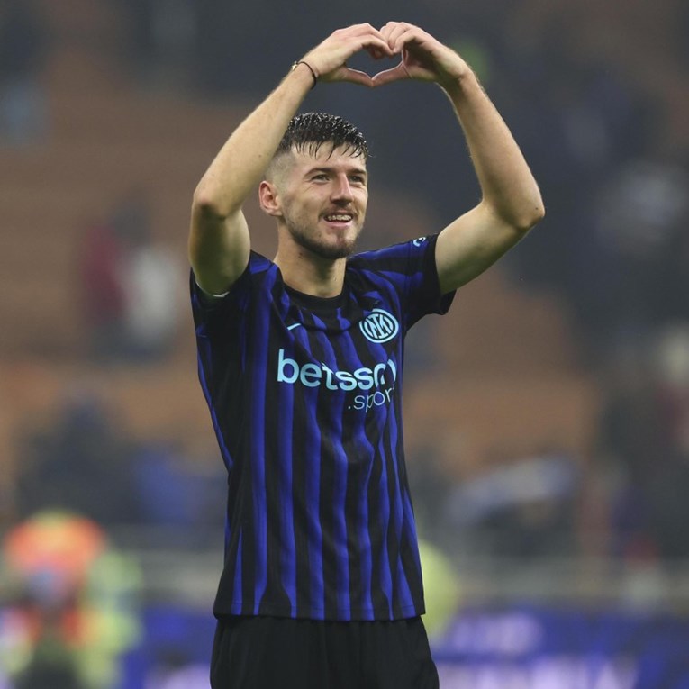 Poslušajte srpskog komentatora nakon Sučićeva gola. "Ho-ho-ho, što je ovo?"