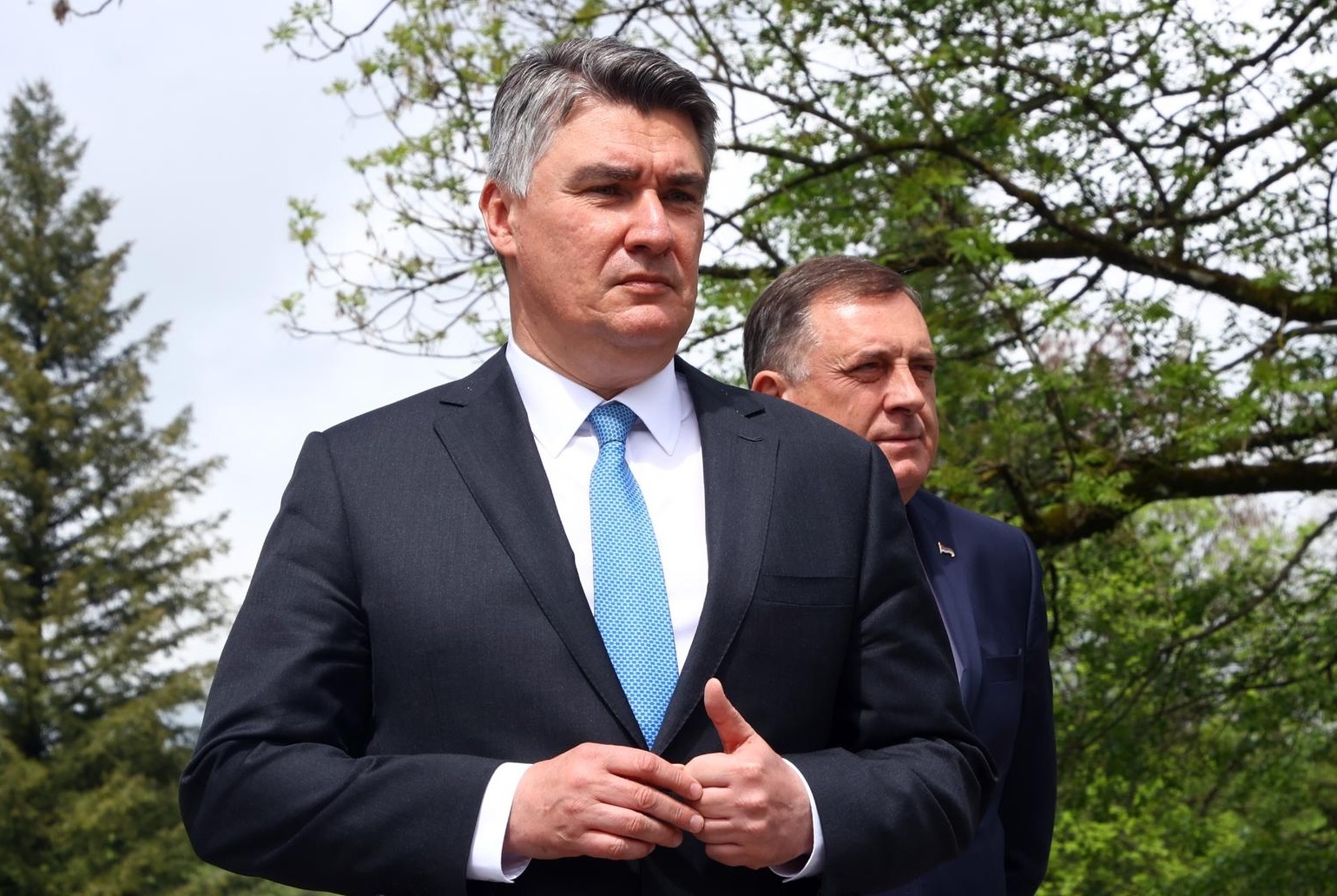 Dodik nenajavljeno helikopterom došao na Hvar Milanoviću. Rekao o čemu su pričali