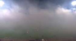 Grobari bacali baklje u teren i prekinuli utakmicu Konferencijske lige