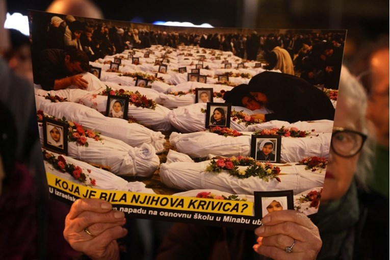 Trump zbog pogrešne procjene CIA-e okrivio Iran za napad na školu za djevojčice 