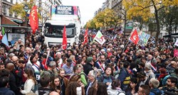 Deseci tisuća ljudi prosvjedovali u Parizu protiv rasta cijena