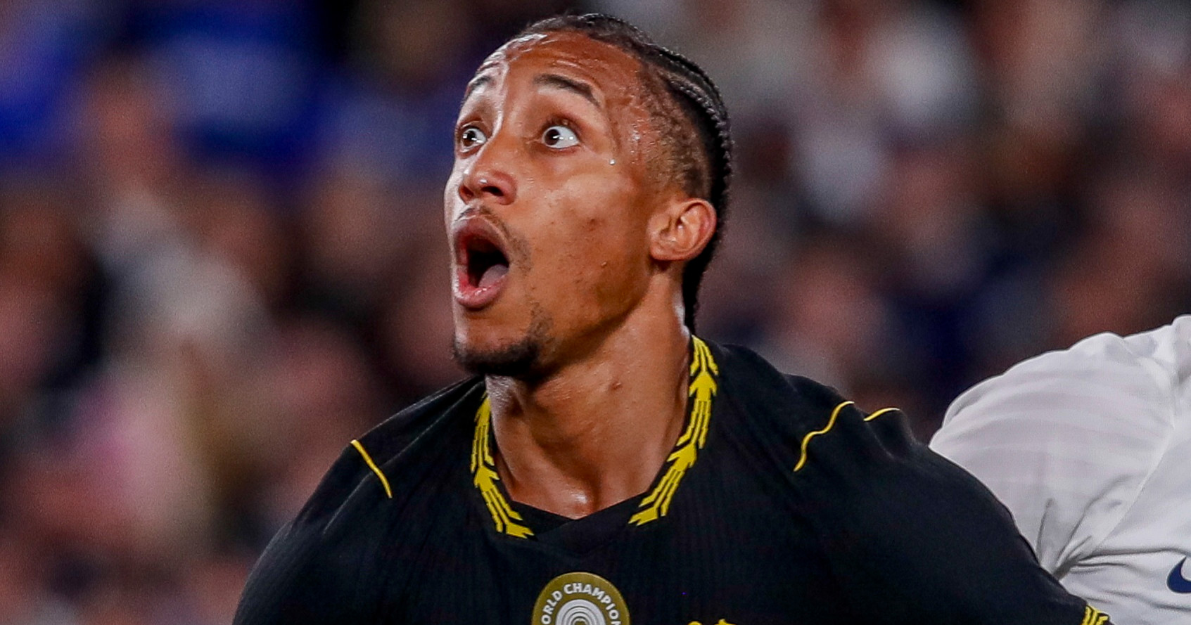 Zašto Chelsea već četvrtu sezonu počinje bez sponzora na dresu?