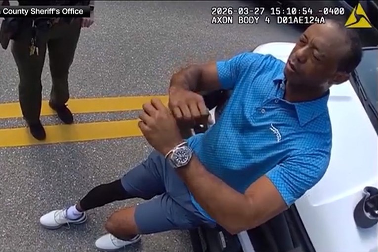 Pogledajte uhićenje Tigera Woodsa. Čudio se kad su mu stavili lisice