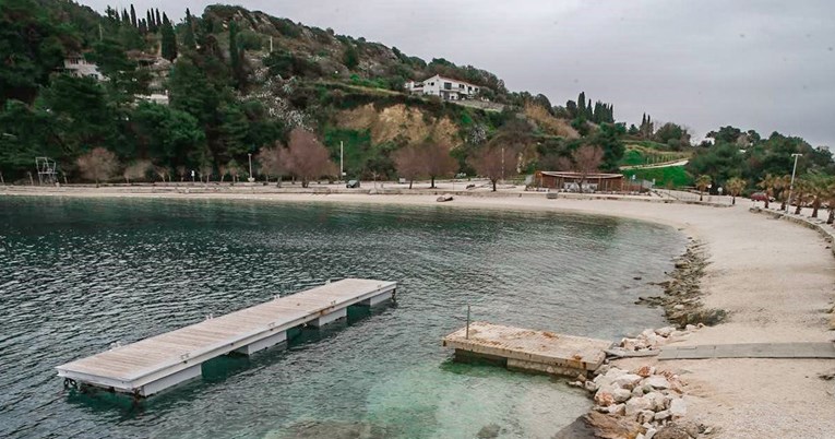Britanka koju je jučer na plaži u Splitu udario grom još se bori za život