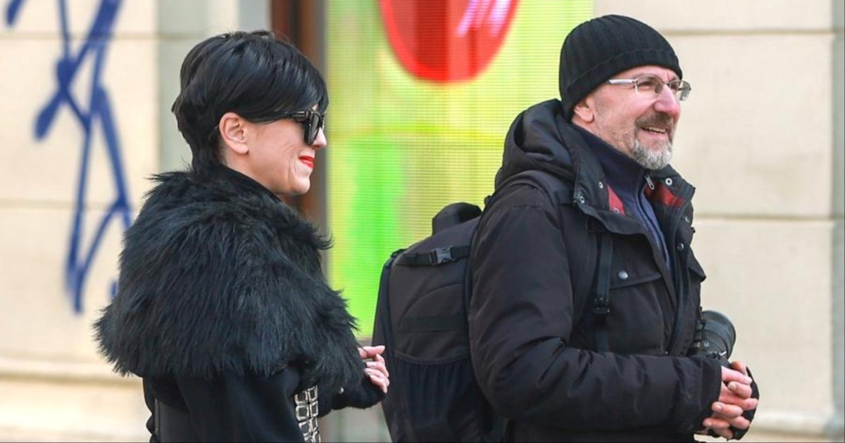 Mirela Holy prošetala zagrebačkom špicom u društvu dečka Siniše