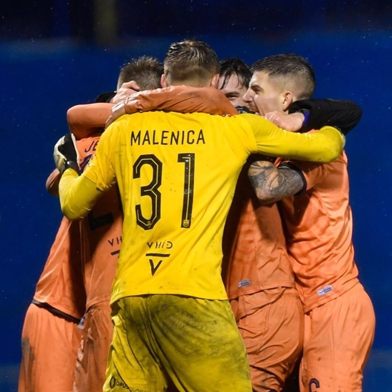 Pogledajte ludnicu u svlačionici Osijeka nakon izbacivanja Dinama iz Kupa