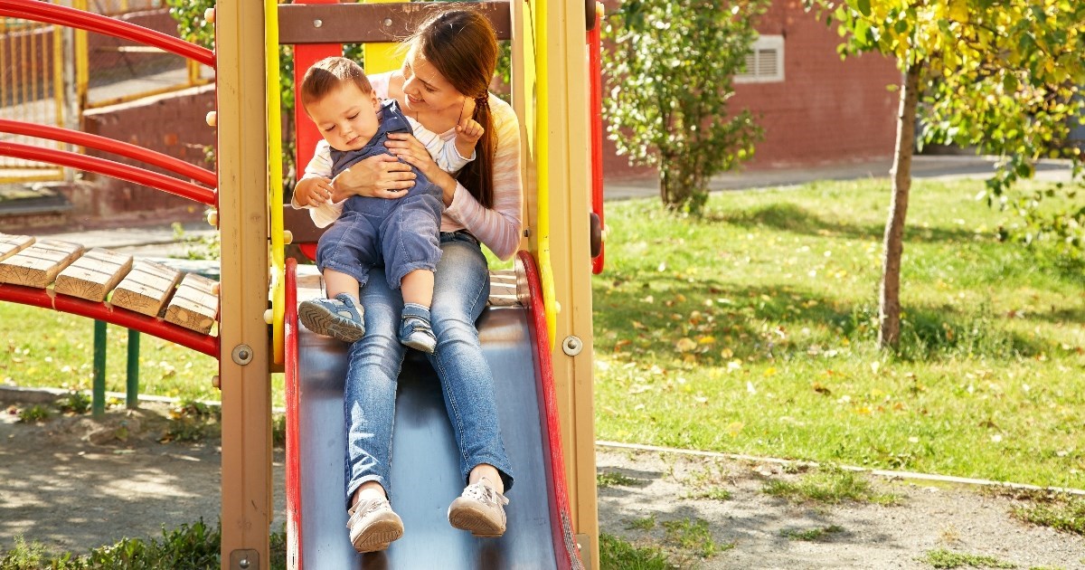 Zbog šokantnog videa roditelji se više ne spuštaju niz tobogan s djecom u krilu