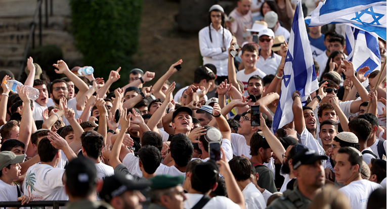 Mladi Židovi marširali Jeruzalemom. Vikali "Smrt Arapima" i "Neka vam gore sela"