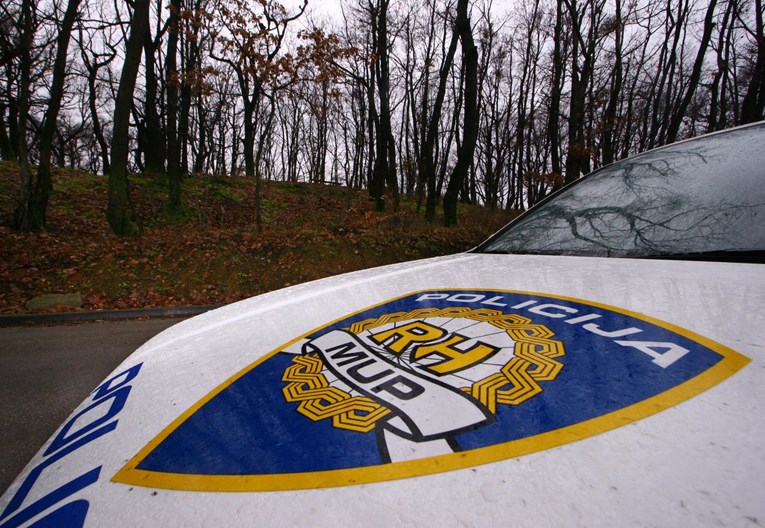 Tinejdžer (14) zračnom puškom kod Nove Gradiške upucao 16-godišnjaka u nogu