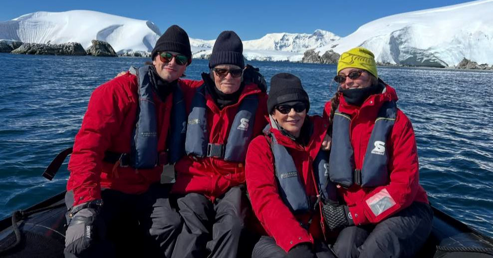Michael Douglas i Zeta-Jones objavili rijetku fotku s djecom: "Pozdrav s Antarktike"
