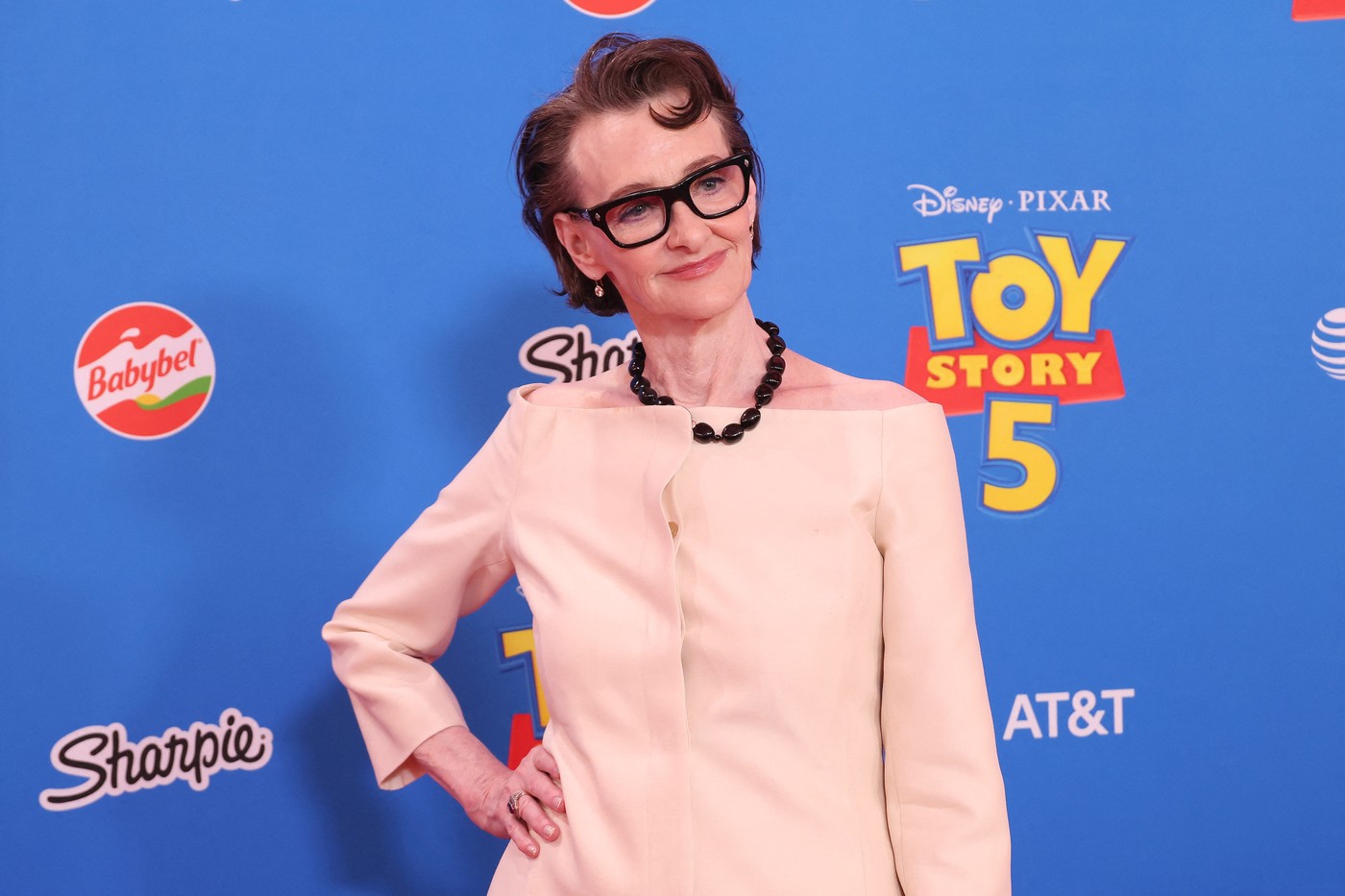 Joan Cusack nakon 11 godina ponovno na crvenom tepihu, otkrila zašto je uzela pauzu